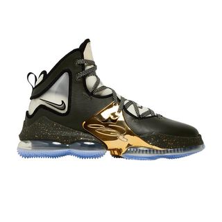 (Category: ) located in . Submitted by sneakersclinic (Listing ID 1245525438, Image 1). Description: .