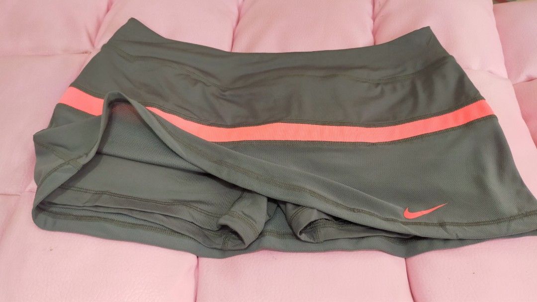 Nike tennis skirt (Category: Activewear) located in Cebu City. Submitted by angel178 (Listing ID 1245505787, Image 3). Description: good condition ➡️ pls! note color may vary due to lighting.