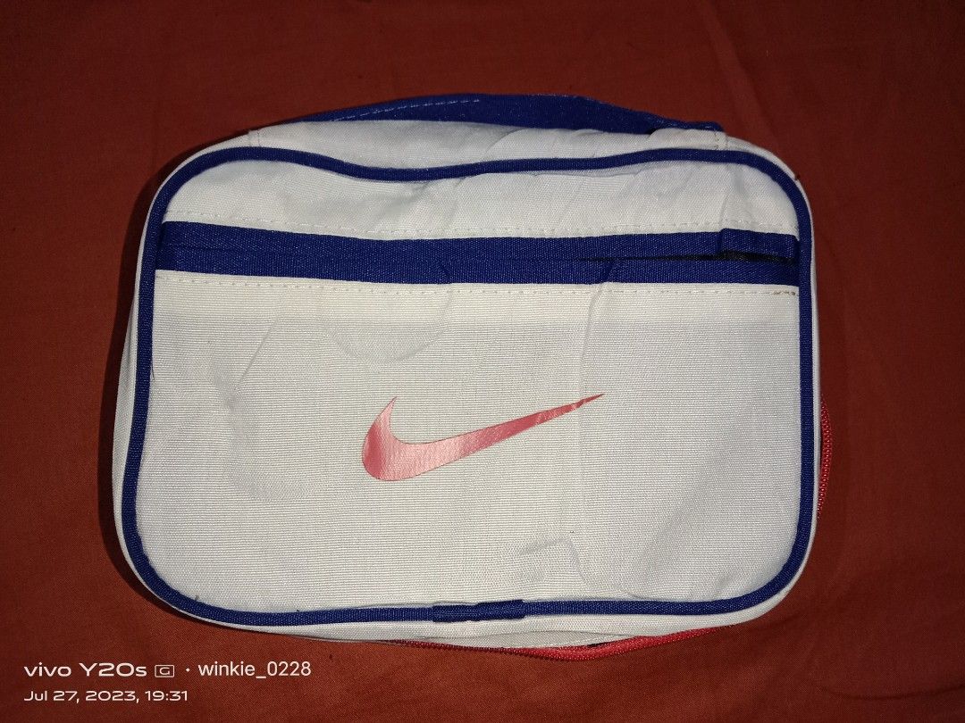 toiletry bag nike