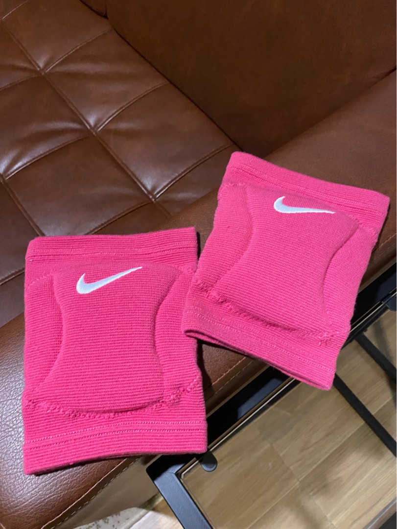 NIKE volleyball knee pads (pink), Sports Equipment, Sports & Racket and Ball Sports on Carousell