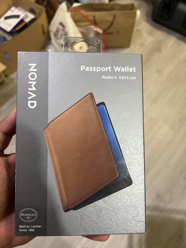 Nomad Passport Wallet Modern, Men's Fashion, Watches & Accessories