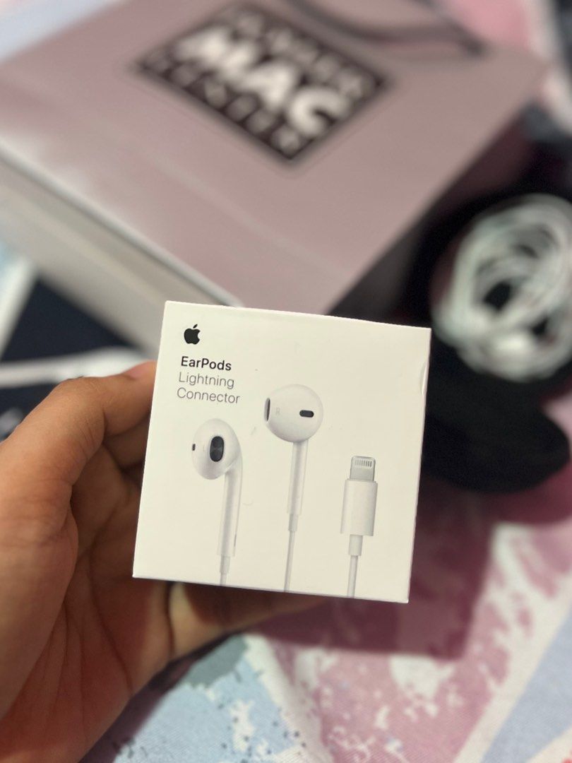 Original Apple Earpods Lightning Connector (Category: Headphones & Headsets) located in Bulacan. Submitted by shopwithliz (Listing ID 1245579379, Image 1). Description: 💯 ORIGINAL - with box and manual - Bought from mobile care by power mac center last March 2023 ❌MONEY BACK GUARANTEED IF PROVEN FAKE!!!❌ 🚫 hindi masyadong nagamit as in. pag may tumawag lang, madalang pa. binili ko lang to pansamantala nung iniwan ko sa mobile care yung airpods 