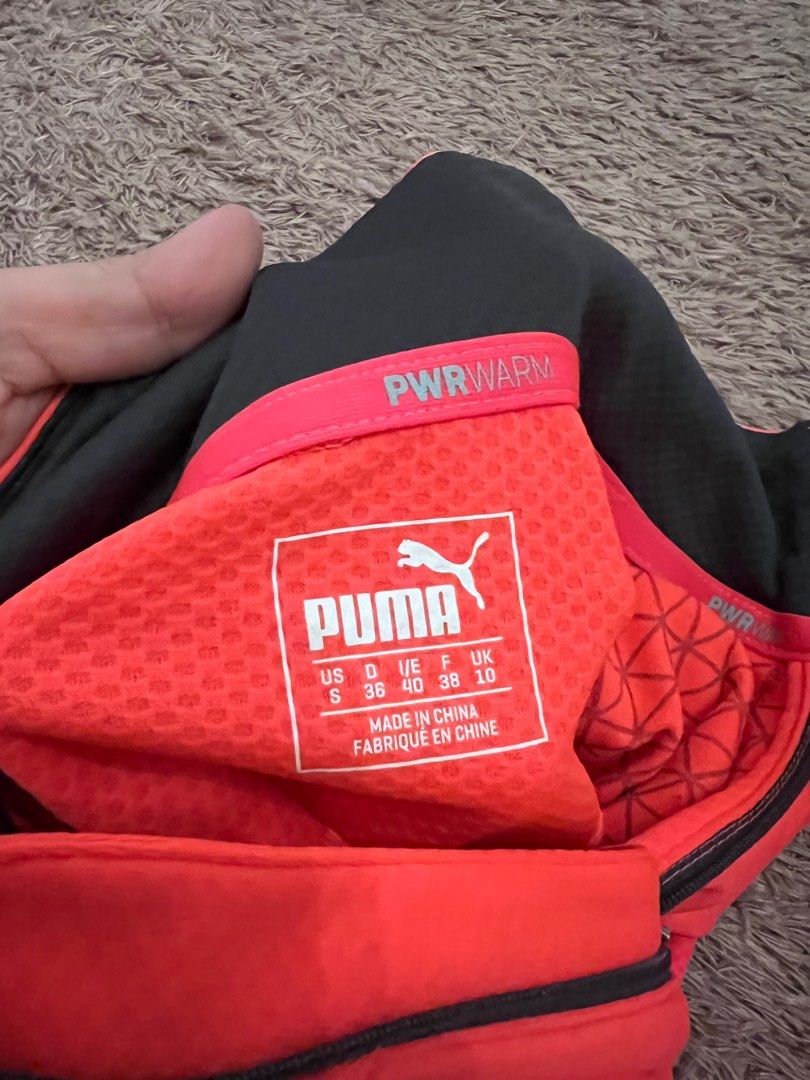 Original Puma Warmer (Category: Activewear) located in Las Pinas. Submitted by m_tec (Listing ID 1245477828, Image 3). Description: Used once Bought in Hongkong Flaw: pls see last pic Rfs: decluttering.