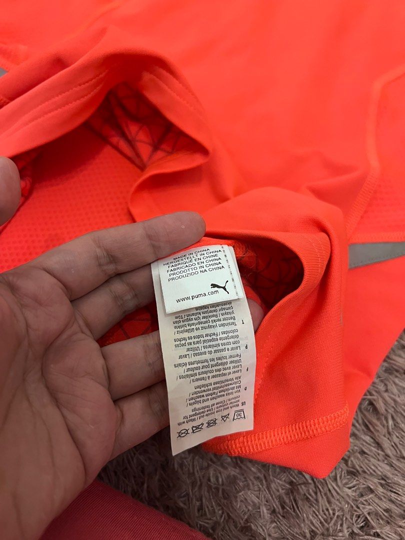 Original Puma Warmer (Category: Activewear) located in Las Pinas. Submitted by m_tec (Listing ID 1245477828, Image 2). Description: Used once Bought in Hongkong Flaw: pls see last pic Rfs: decluttering.