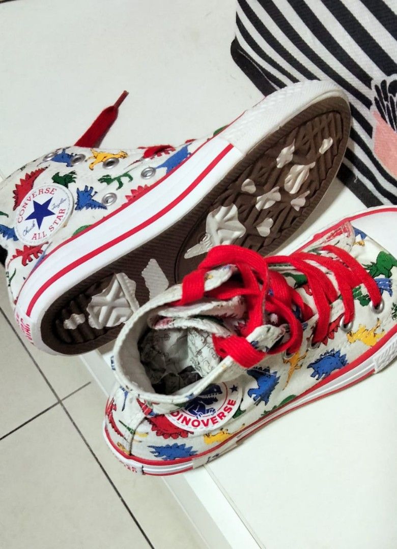 Dinoverse shoes deals