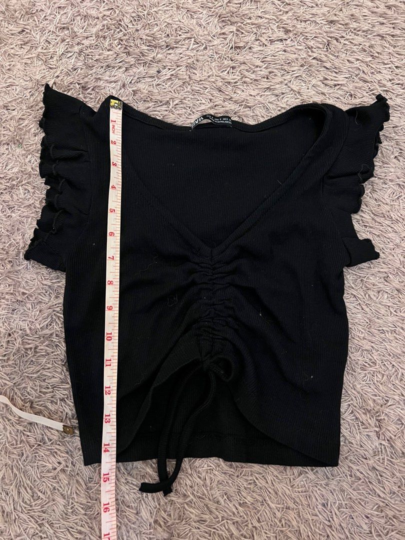 Preloved Zara Top (Category: Blouses) located in Las Pinas. Submitted by m_tec (Listing ID 1245488617, Image 2). Description: Preloved Zara Top Used thrice by my daughter Rfs: decluttering.