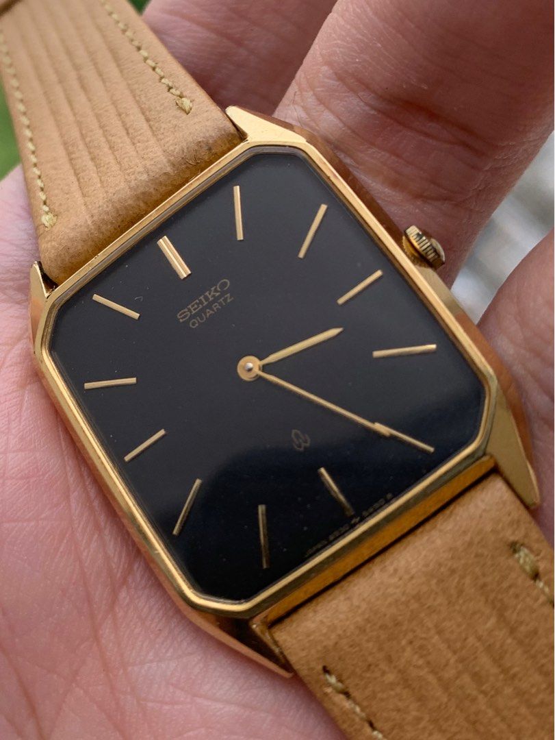 Rare Seiko quartz square tank black dial