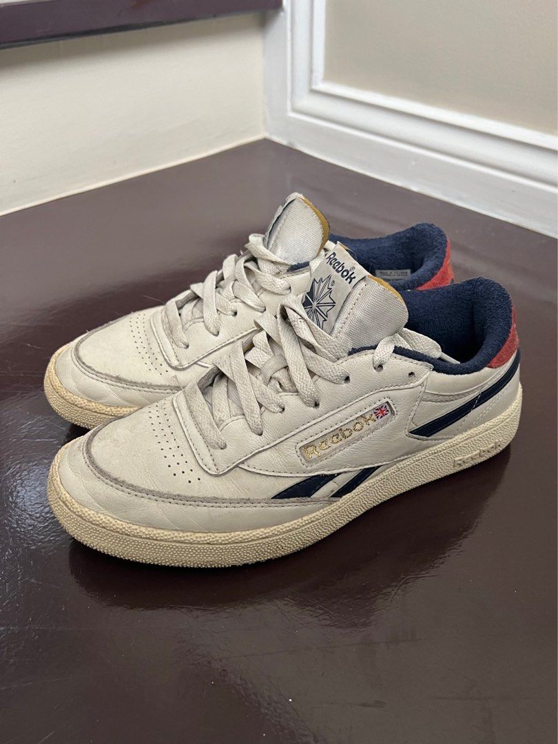 Reebok off clearance white sneakers
