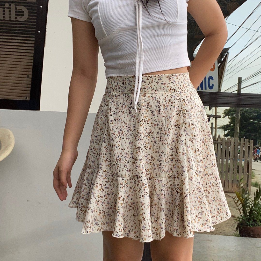 Sale 7.7 Cute flower skirt cottagecore fairycore Women s Fashion Bottoms Skirts on Carousell