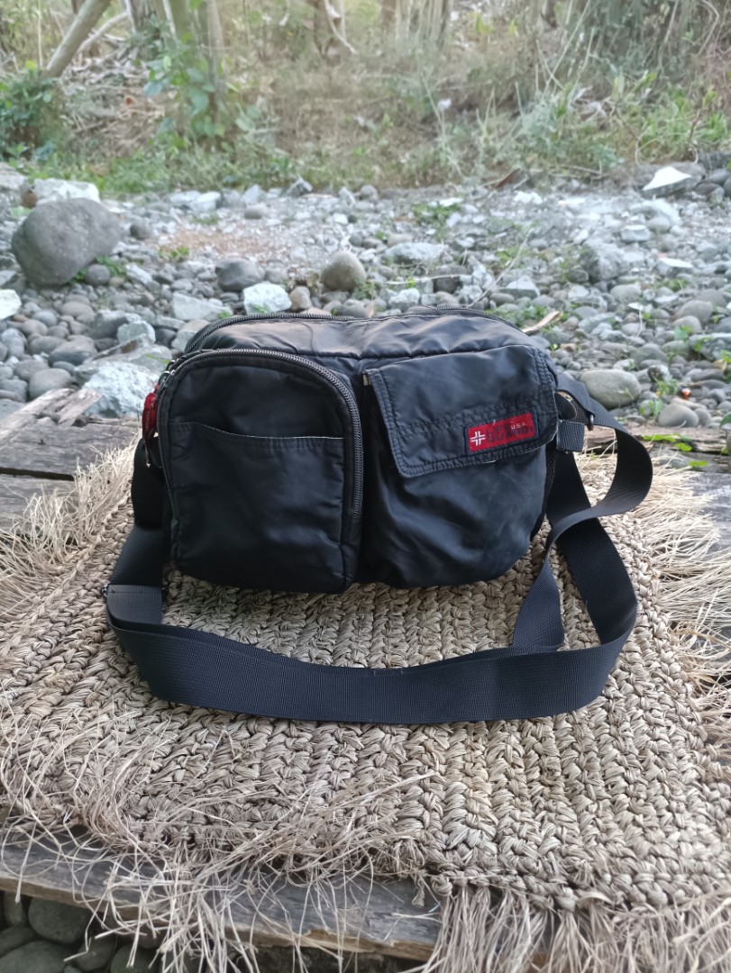 Tas Selempang Pria Anti Air Sling Bag Kelvin Waterproof