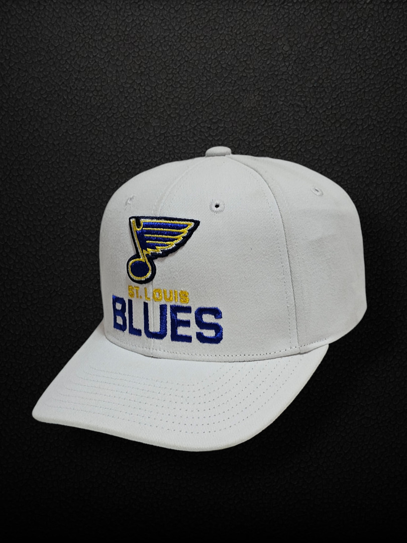 St Louis Blues MITCHELL AND NESS CAPCOMPH, Men's Fashion, Watches &  Accessories, Caps & Hats on Carousell