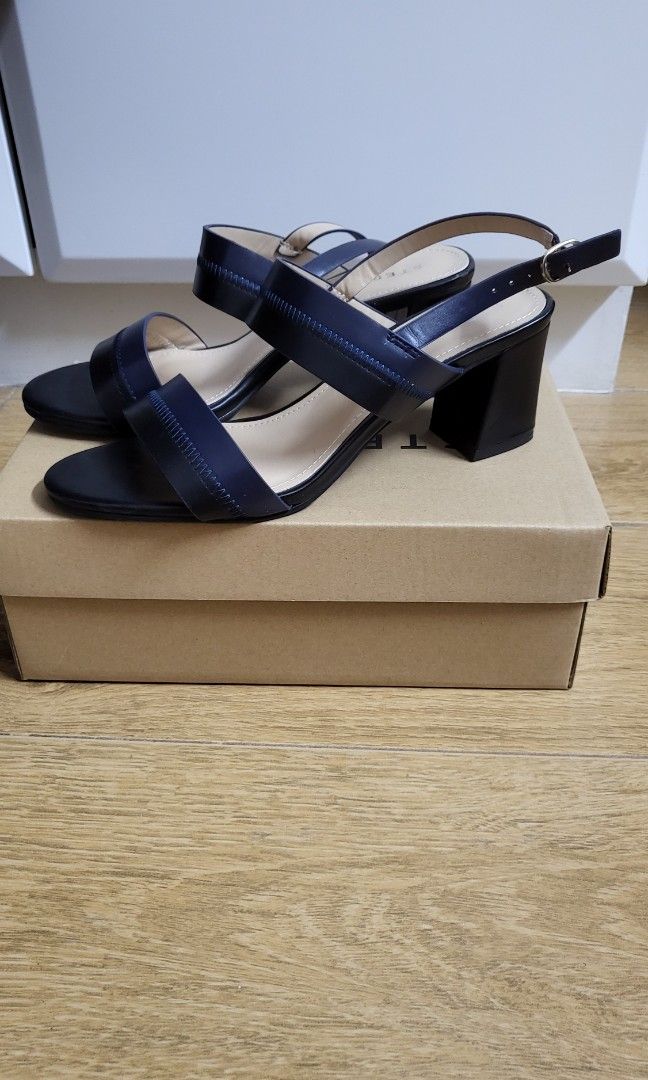 Step One Heel Skye size 9 Women s Fashion Footwear Heels on