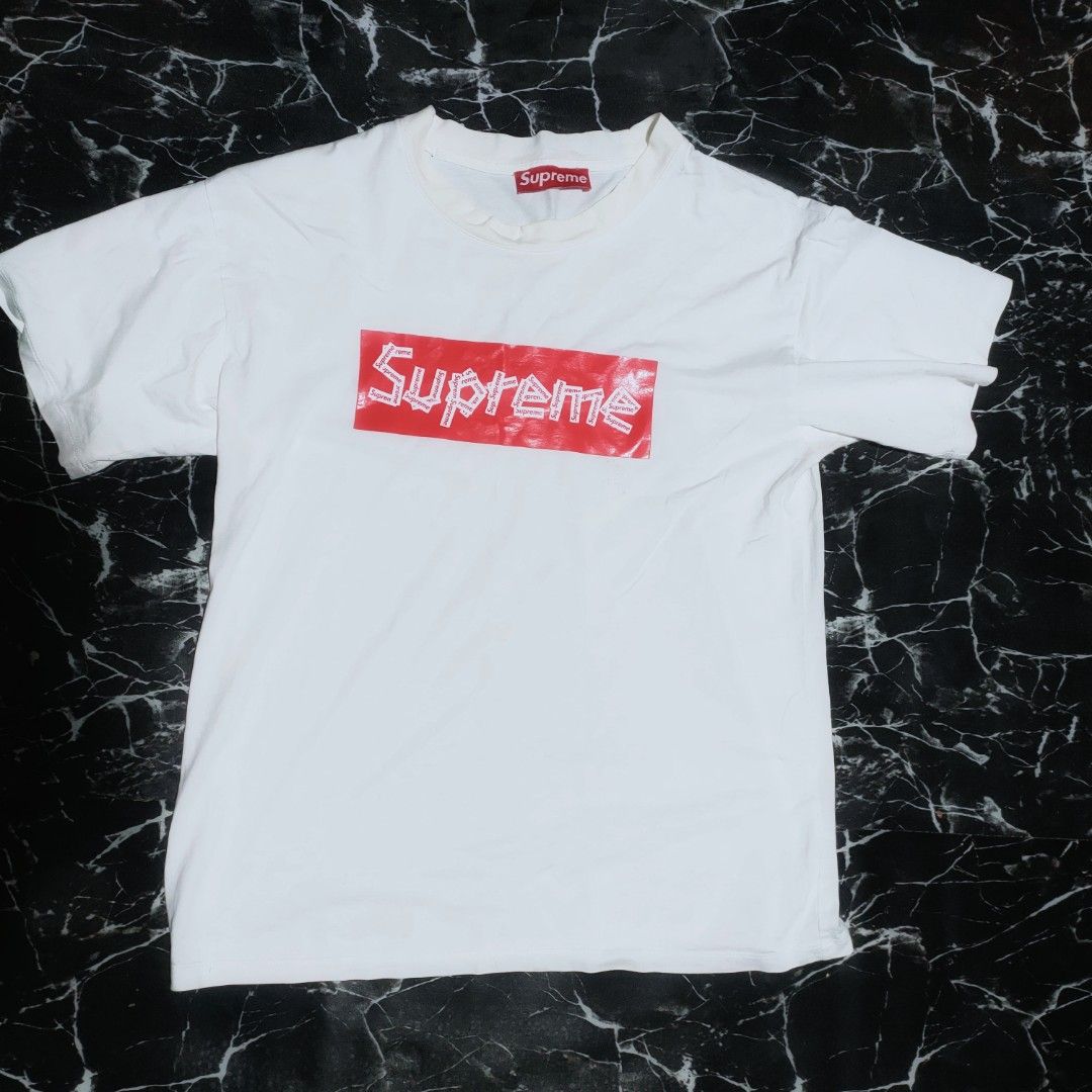 Supreme store shirts canada