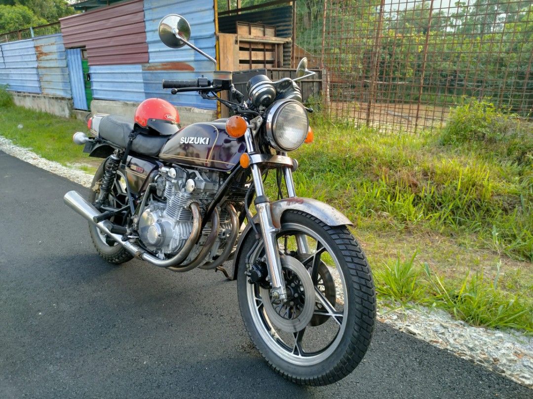 Suzuki GS550 1980 retro bike, Motorbikes on Carousell