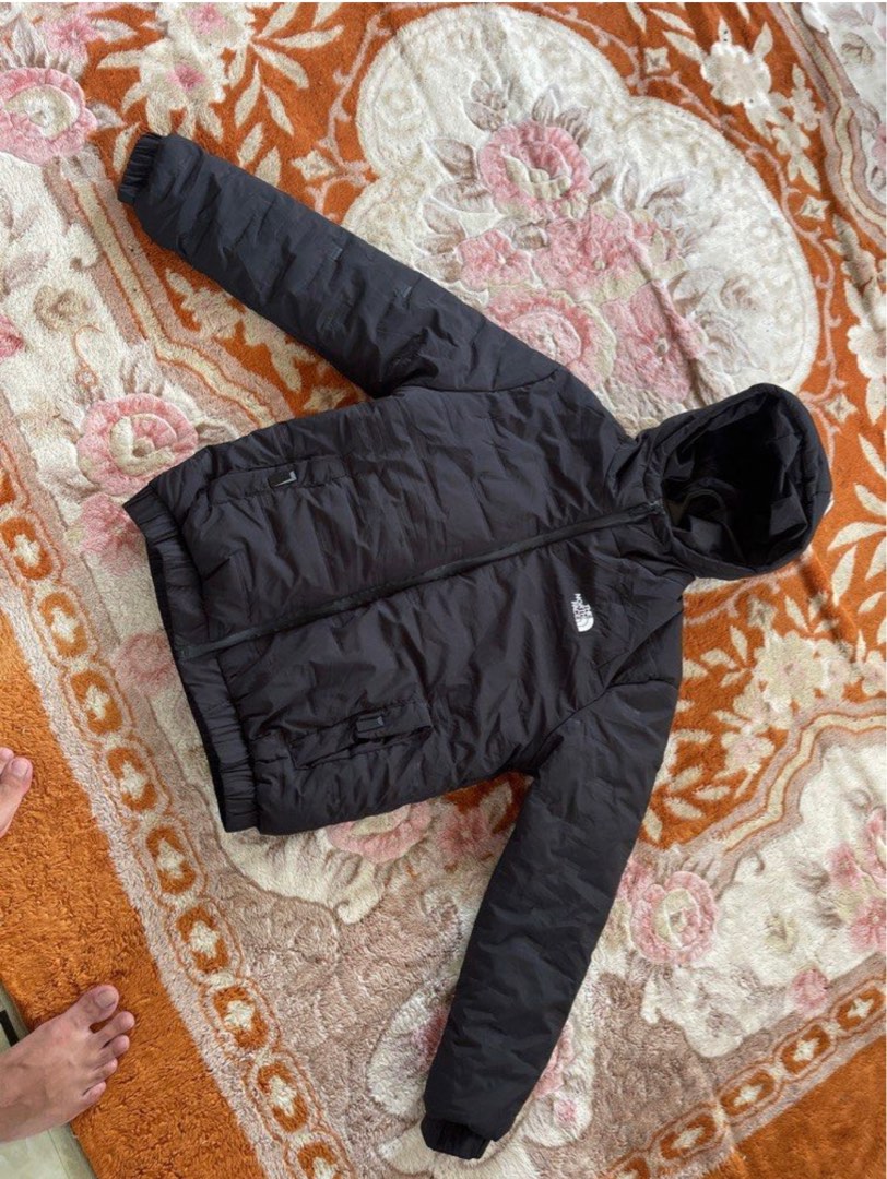 The north face wind breaker Men s Fashion Activewear on Carousell