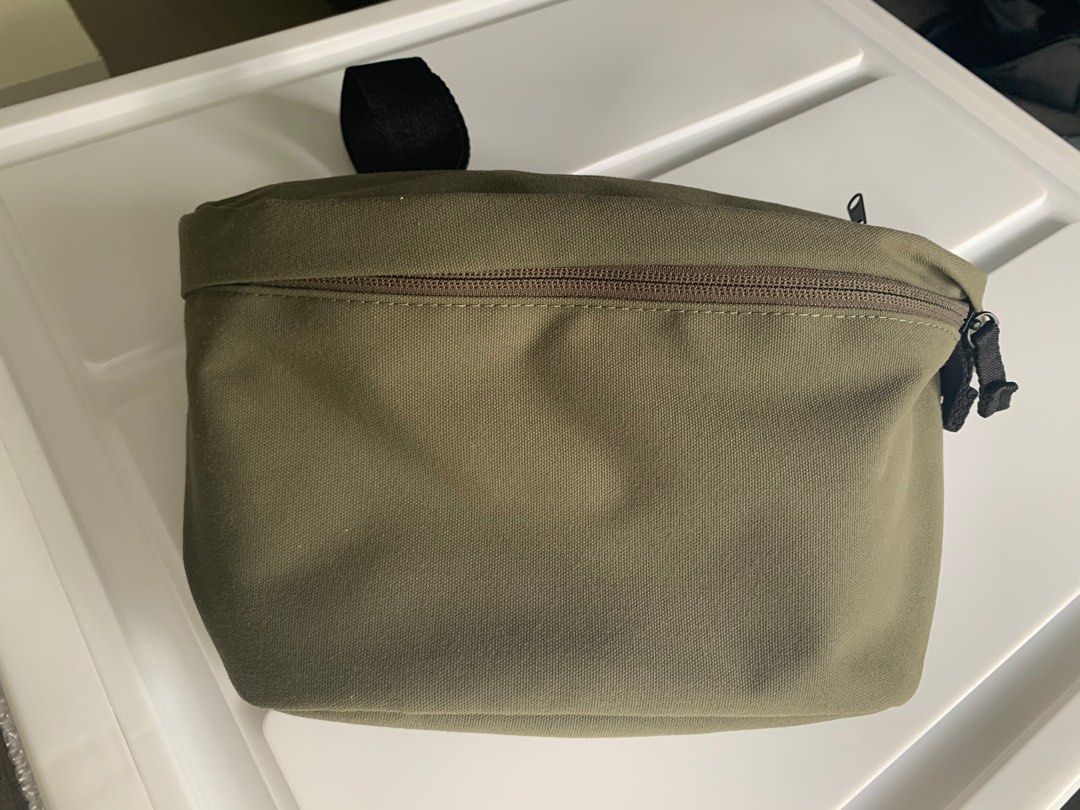 Waist bag clearance uniqlo