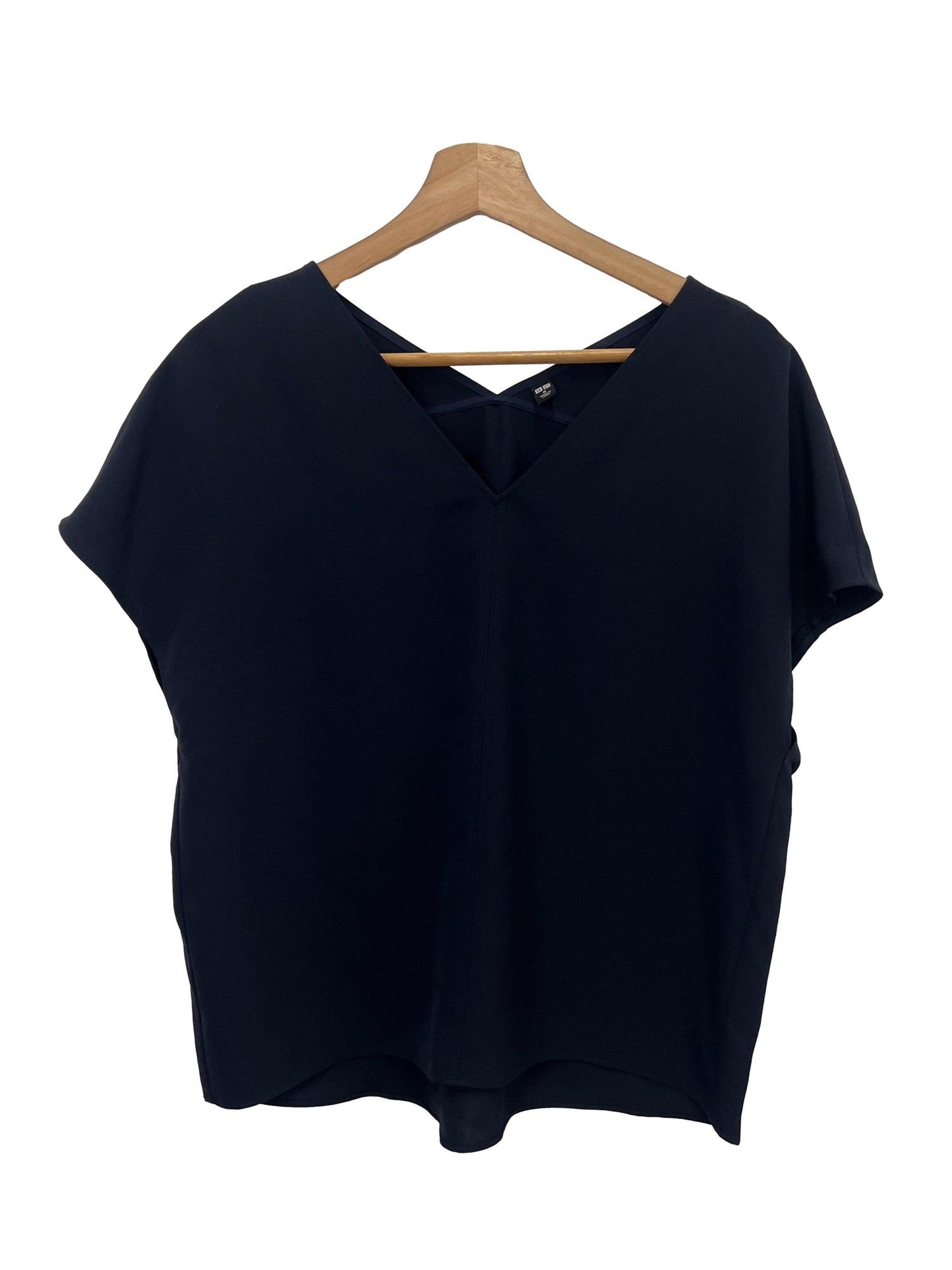uniqlo v neck blouse