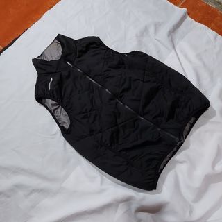 Vest Puffer Uniqlo Hitam