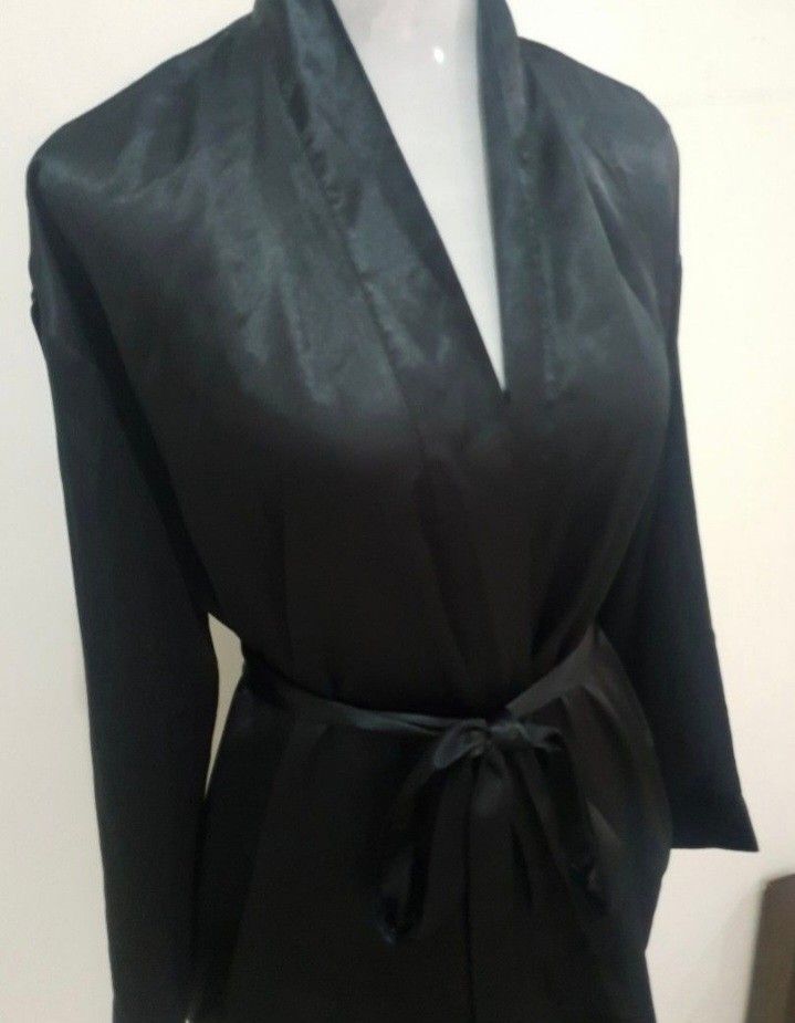 Victoria Secret Satin Robe ( Black) (Category: Undergarments & Loungewear) located in Dasmarinas. Submitted by tmuse29 (Listing ID 1245580264, Image 3). Description: in good condition black satin free size with belt.