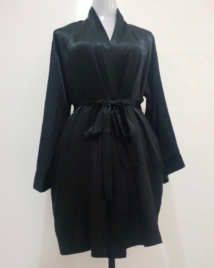 Victoria Secret Satin Robe ( Black) (Category: Undergarments & Loungewear) located in Dasmarinas. Submitted by tmuse29 (Listing ID 1245580264, Image 1). Description: in good condition black satin free size with belt.