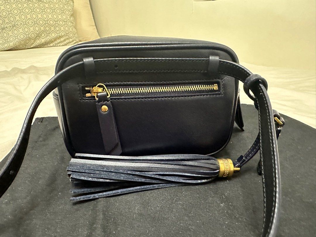 YSL belt bag (Category: Luxury Bags & Wallets) located in Batangas. Submitted by luxuryinmyclowset (Listing ID 1245536395, Image 2). Description: In super excellent condition Used twice Inclusion dustbag and paper bag Beltbag but can be worn multiple ways.
