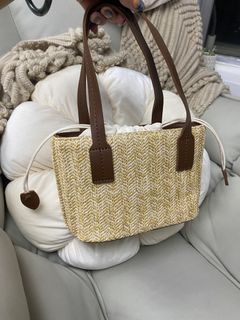 （分類：）位於 。 由 w1nt2r 提交（商品編號 1245676140，圖片 1）。簡介： 。