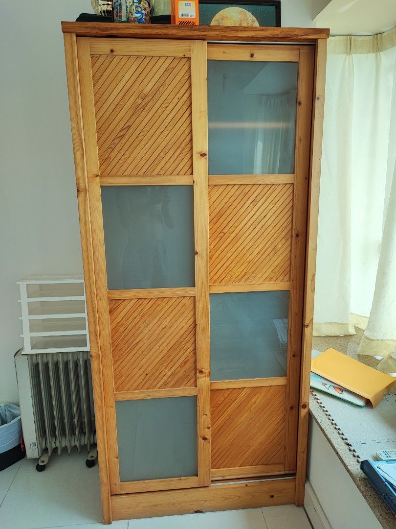 實木衣櫃solid pine wood wardrobe, 傢俬＆家居, 傢俬, 其他家居傢俬