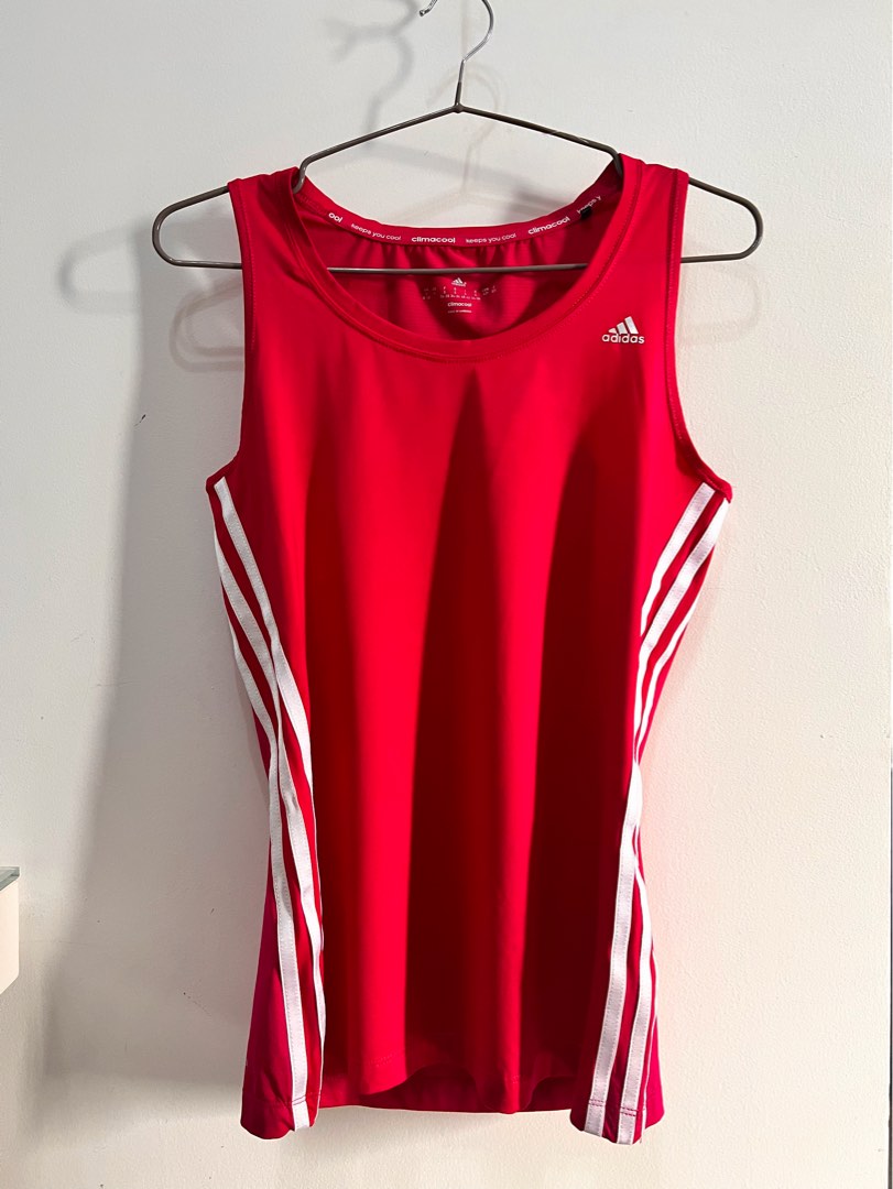 Neon pink activewear best sale