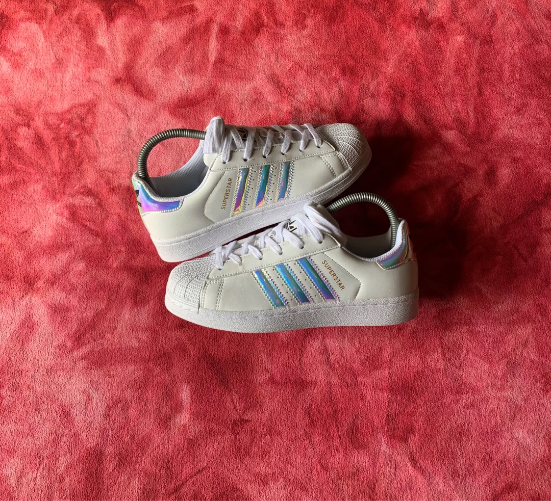 Adidas superstar hot sale iridescent snakeskin