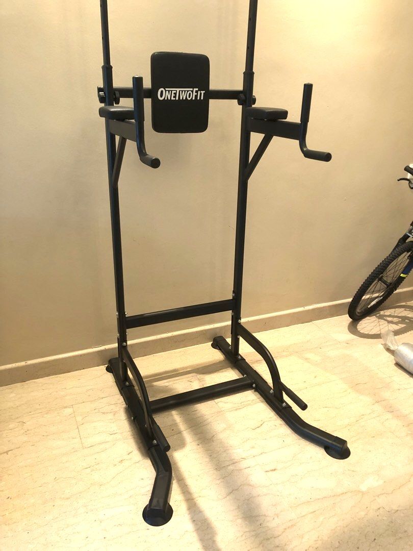 Pull up bar and dip machine shop