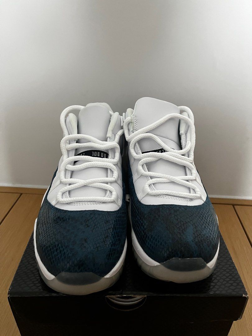 Jordan 11 store blue snakeskin outfit
