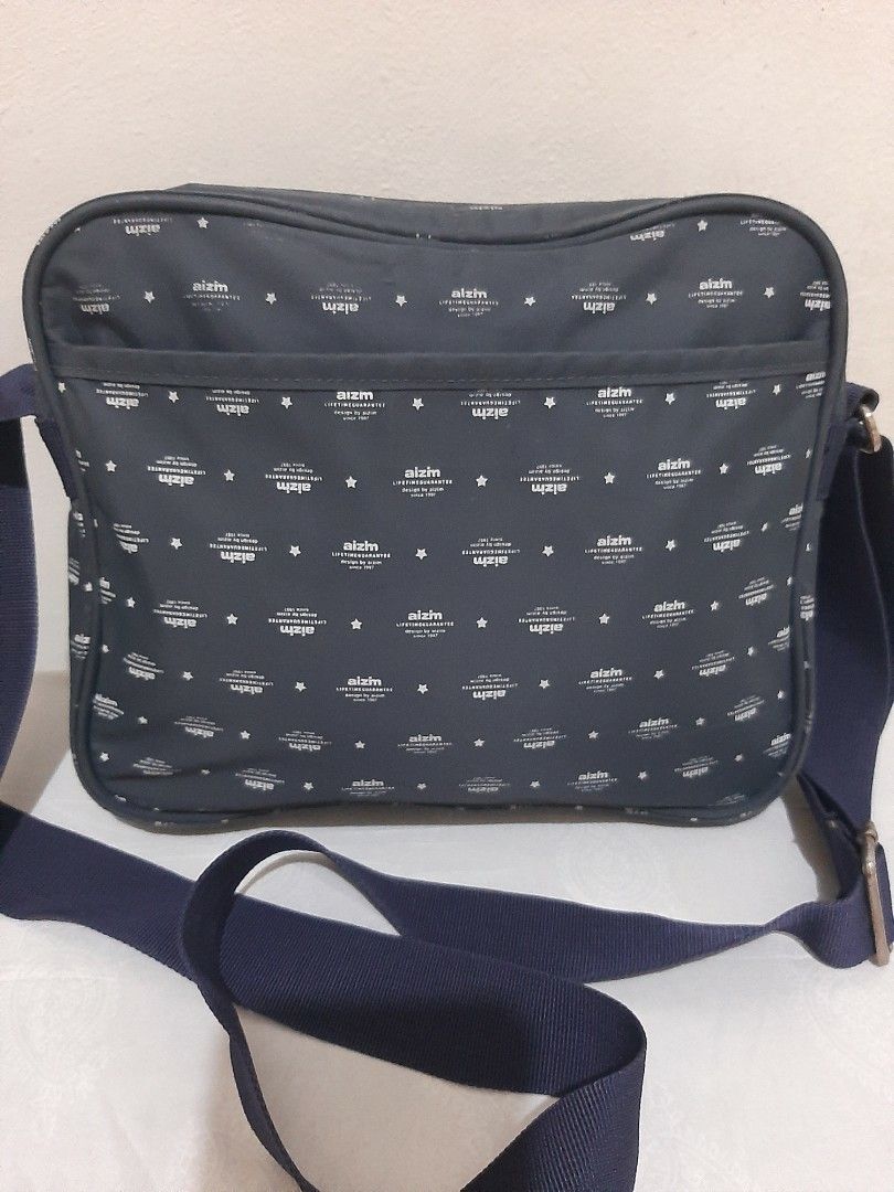 AIZIM MENS SLING BAG (Category: Sling Bags) located in Las Pinas. Submitted by dnbshphb (Listing ID 1245665488, Image 2). Description: Original Aizim Mens Sling Bag Water resistant Malinis Preloved expect sign of usage pls.see all photos.