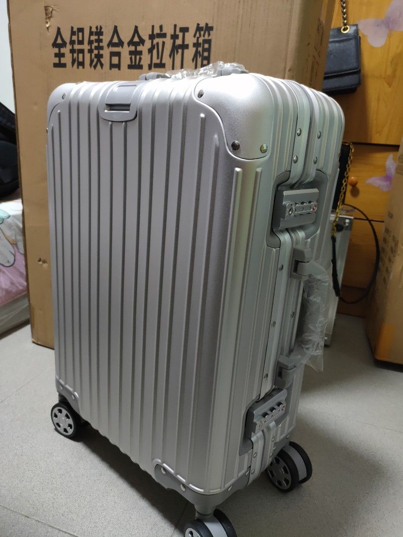 Aluminium magnesium alloy luggage clearance