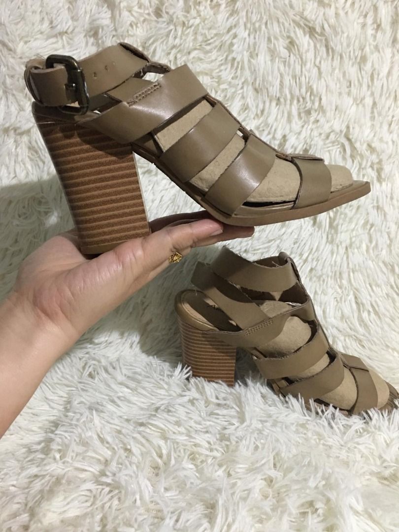 American Eagle Block Heels Women s Fashion Footwear Heels on