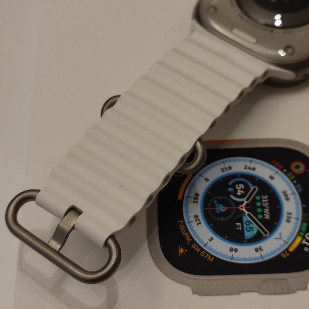 Apple Watch Ultra with White Ocean Band, 手提電話, 智能穿戴裝置及智能手錶 Carousell