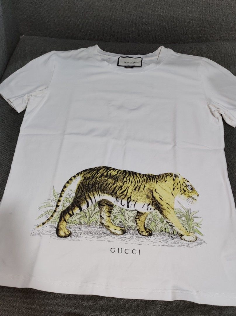 Authentic Gucci Shirt (Category: Luxury Apparel) located in Cavite. Submitted by decluttersbynini (Listing ID 1245743152, Image 2). Description: Authentic No flaws Negotiable Fits S-M Location: GMA, Cavite.
