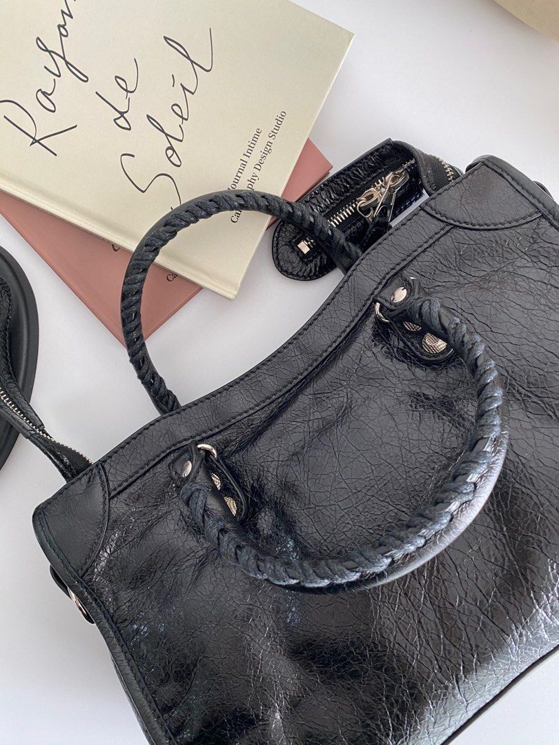Balenciaga small online size