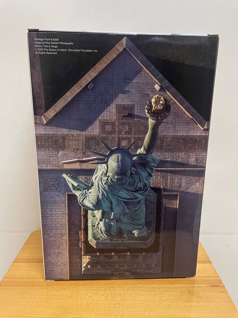 Bearbrick 100%+400% Statue of Liberty 美國自由神像, 興趣及遊戲 