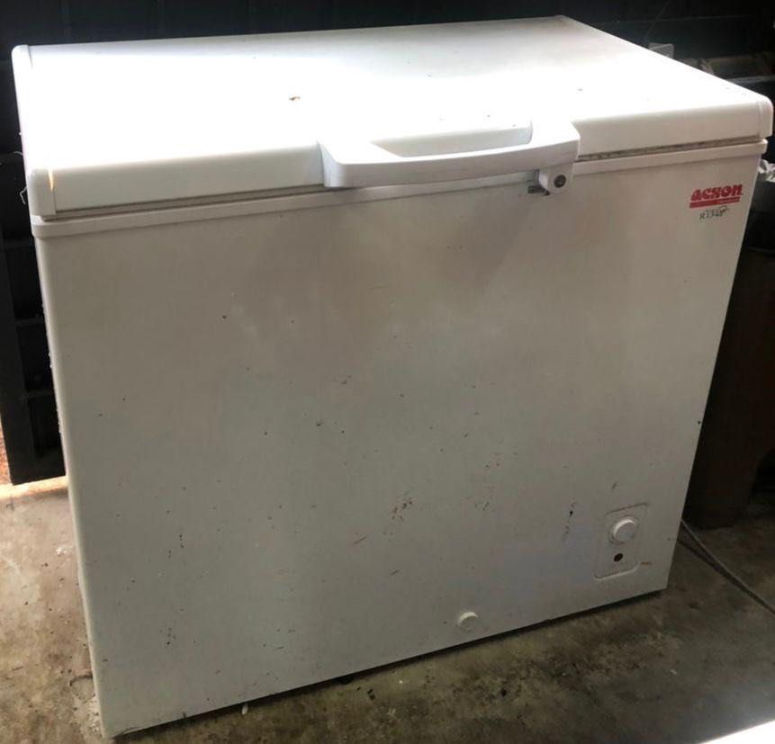 Acson top freezer r134a