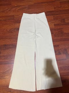 Broken white rib / knit pants