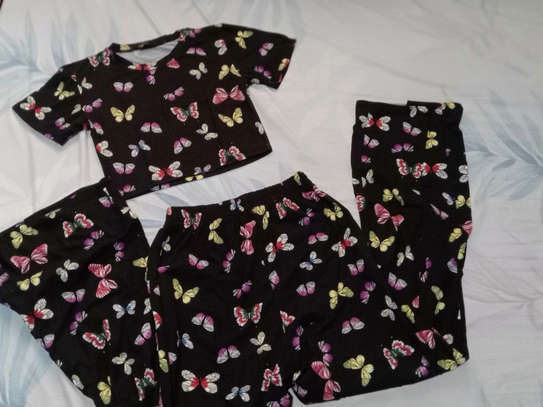BSCO coordinates (Category: Sets or Coordinates) located in Iriga City. Submitted by randomky (Listing ID 1245706814, Image 2). Description: coordinates, stretchable fabric, minimal used, no issue for decluttering.
