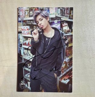 BTS 0308 signed Taiwan V Taehyung photocard