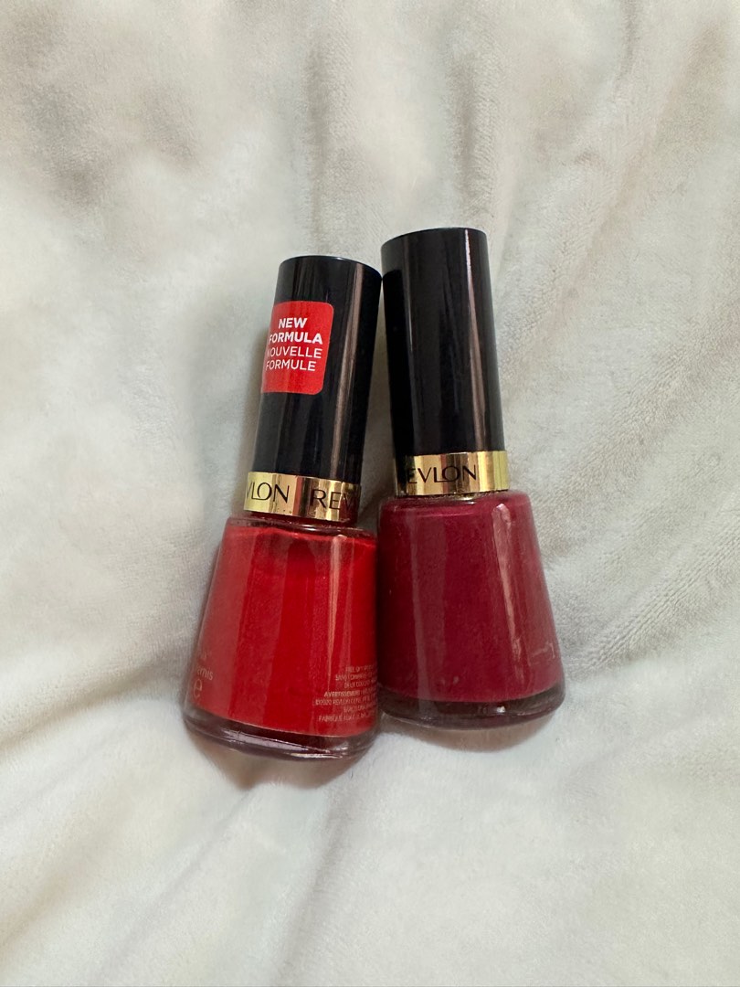 Revlon Manicure To Go 4-Piece Kit with Travel Pouch Includes Curved Blade  Nail Clipper, Compact Emery File and Dual-ended Cuticle Trimmer -  Walmart.com