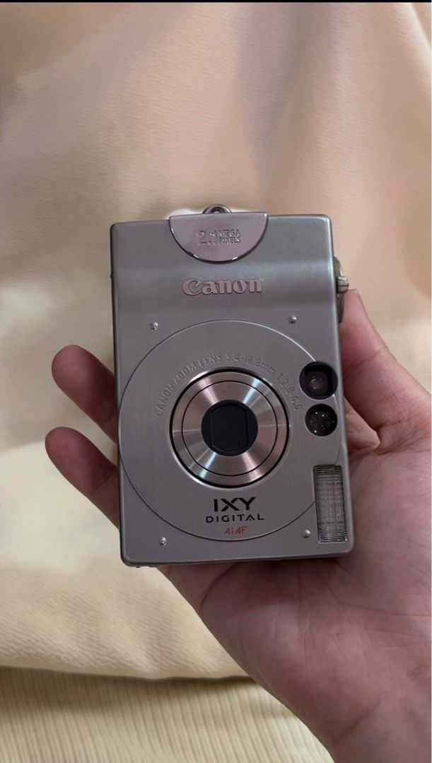 Canon IXY DIGITAL PC1001 ジャンク デジタルカメラレトロなデジカメ