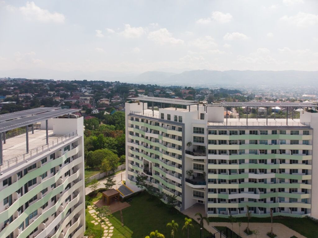 CENTURY PROPERTIES (Category: Apartments & Condos) located in Pasig City. Submitted by PhilRealEstateFinder (Listing ID 1245754667, Image 1). Description: FOR RENT !!! *CENTURY PROPERTIES* *The Residences at Commonwealth* Address: From Broadway Malyan, the same urban planners that created Azure Urban Resort Residences and Acqua Private Residences, Commonwealth by Century will take its place as one of the most beautiful residential masterplans eve