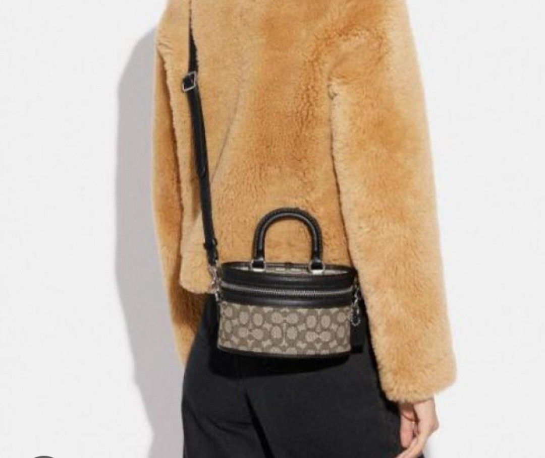 Cg crossbody outlet bag