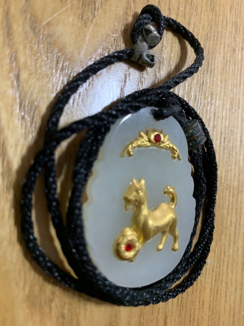 Chinese Zodiac Dog Gold Jade Pendant Hobbies Toys Memorabilia