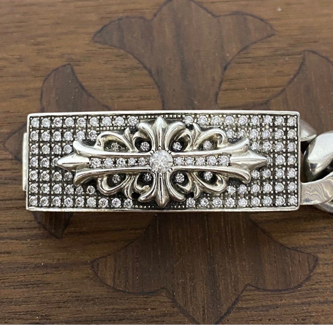 CHROME HEARTS ID FLORAL CROSS