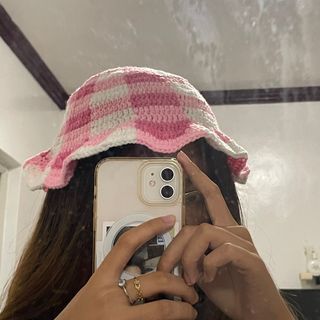 Crochet Checkered Bucket Hat