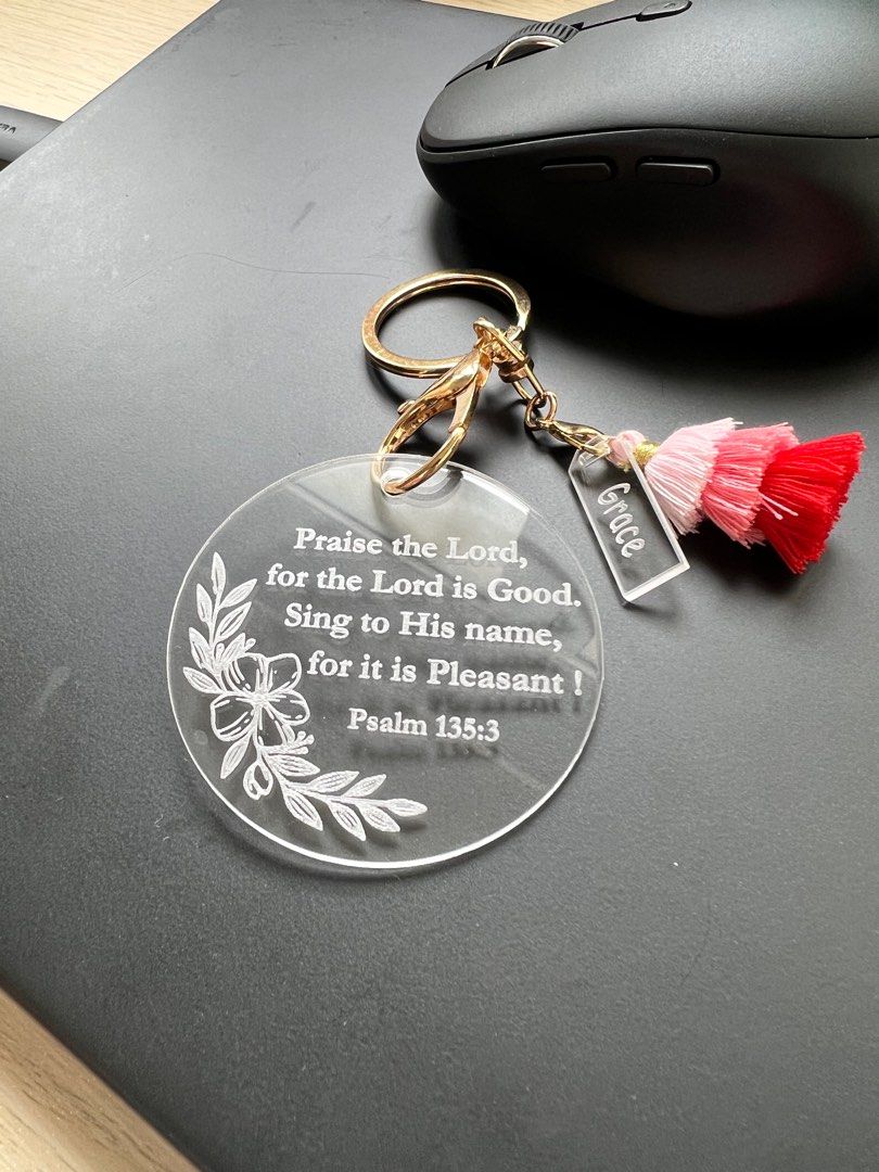 Custom grace keychain store